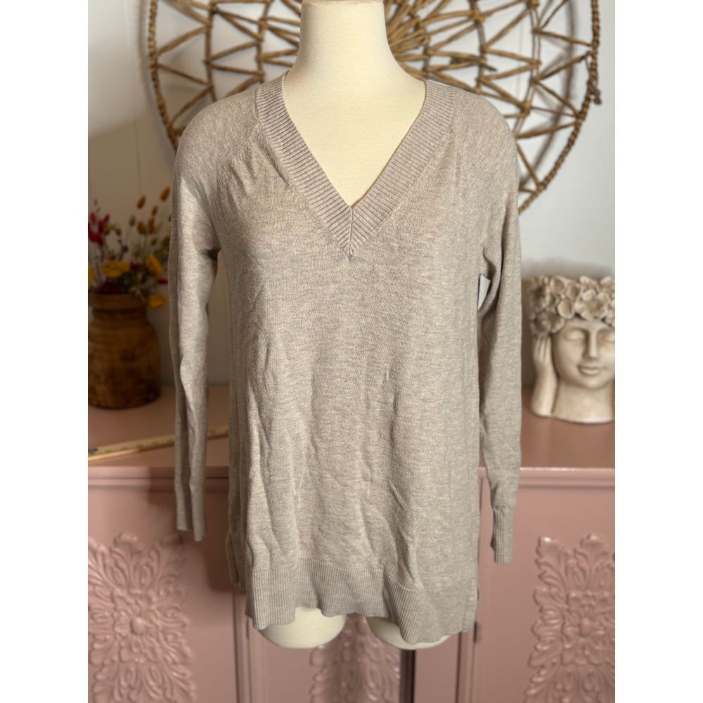 Women's lightweight tan Banana Republic sweater size small